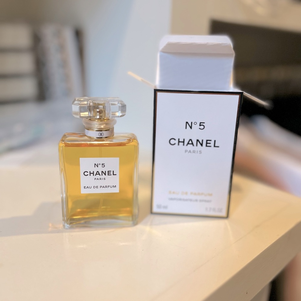 NWT Chanel No. 5 Eau de Parfum - new with box